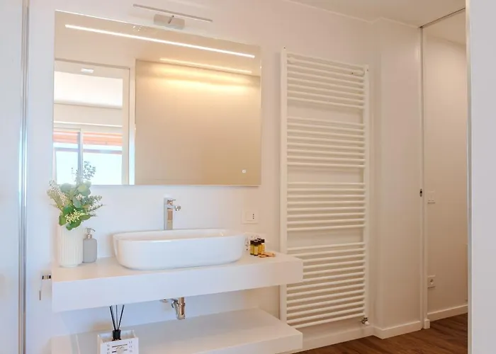 아파트 A Ca' Di Chiara E Fabio - Panoramica Maggiore 레사